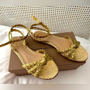 Gianvito Rossi gold sandal brand new